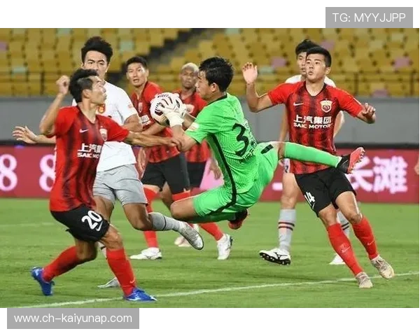北京国安新帅布局高位逼抢，首轮顺利取胜